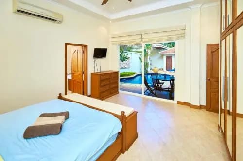 Golden Villa by Fantasea Beach - photo 3