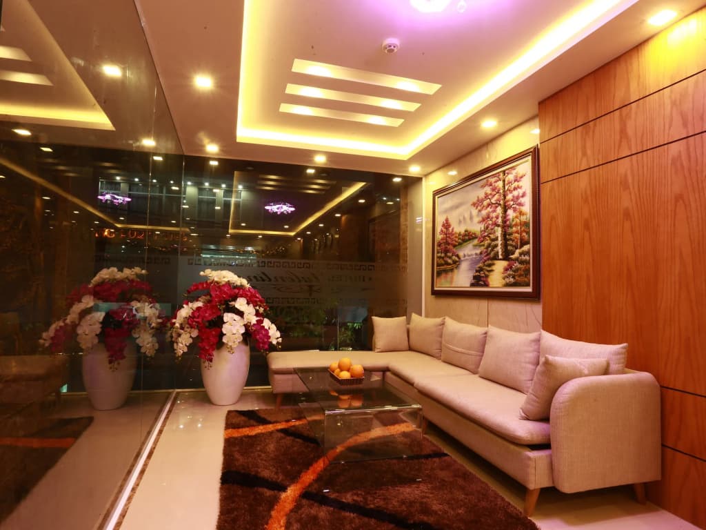 Valentine Hotel - photo 2