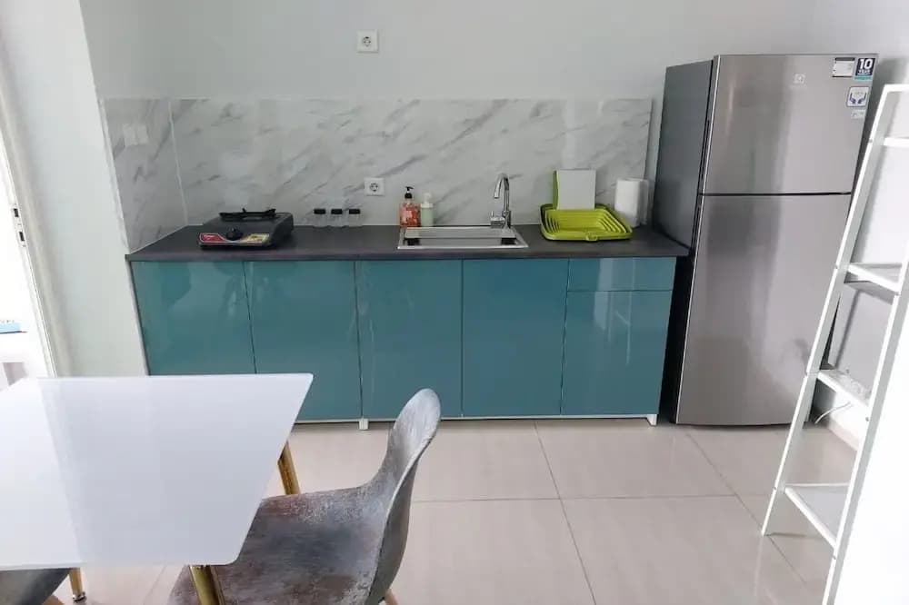 Lush Lakeside - Citra Luxury Apartments - photo 18
