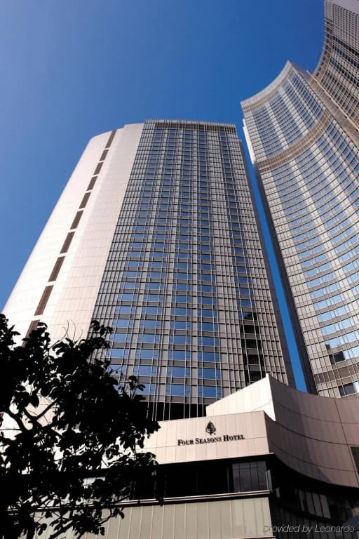 Four Seasons Hotel Hong Kong - photo 1