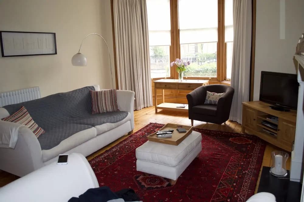 South Edinburgh 3 Bedroom Apartment With Garden - photo 3