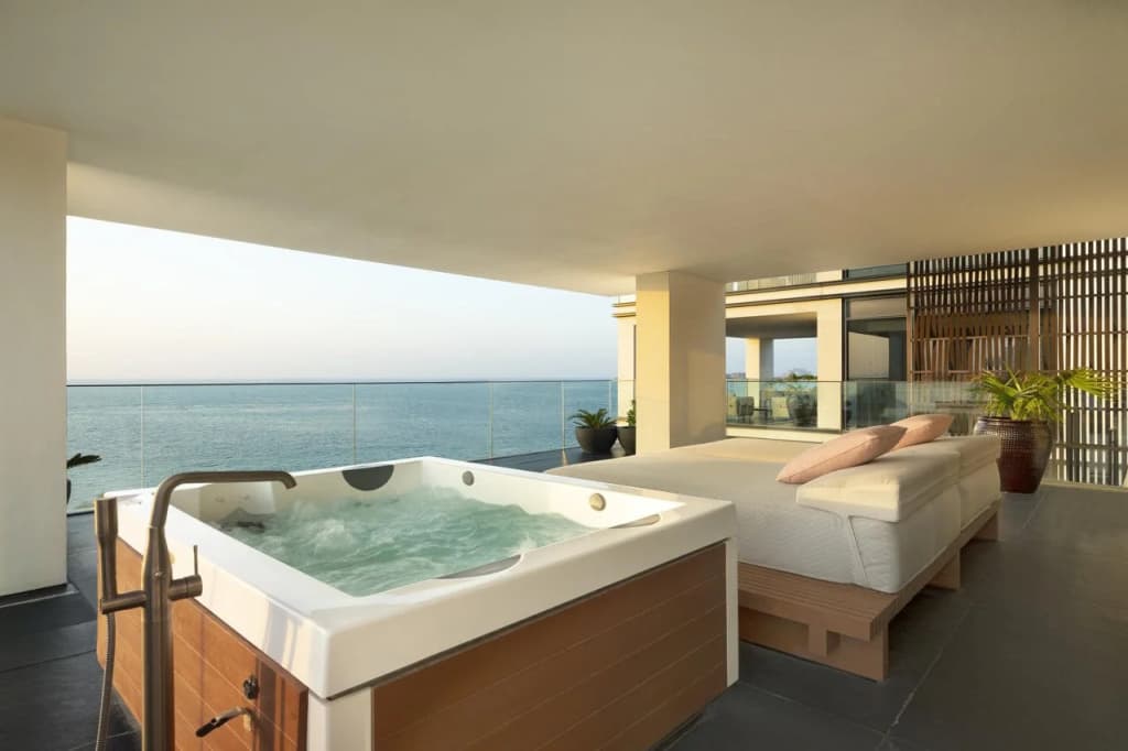 Caesars Palace Bluewaters Dubai - photo 25