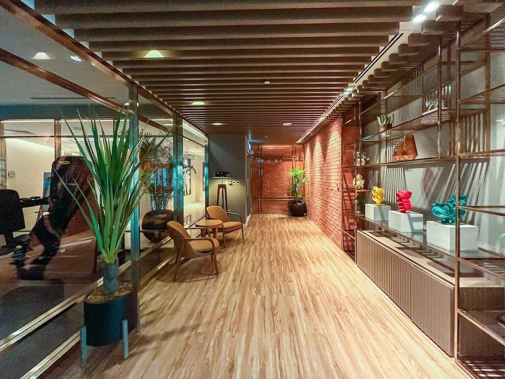 Luton Vacation Homes - Paramount Midtown - photo 2