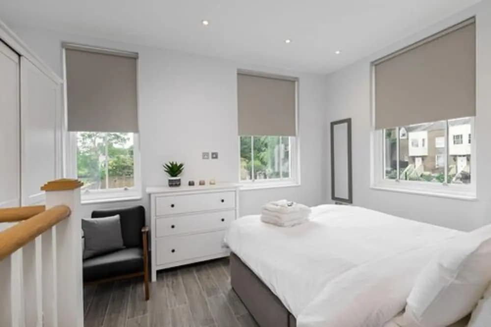 The Lion Gate Apartments - photo 10
