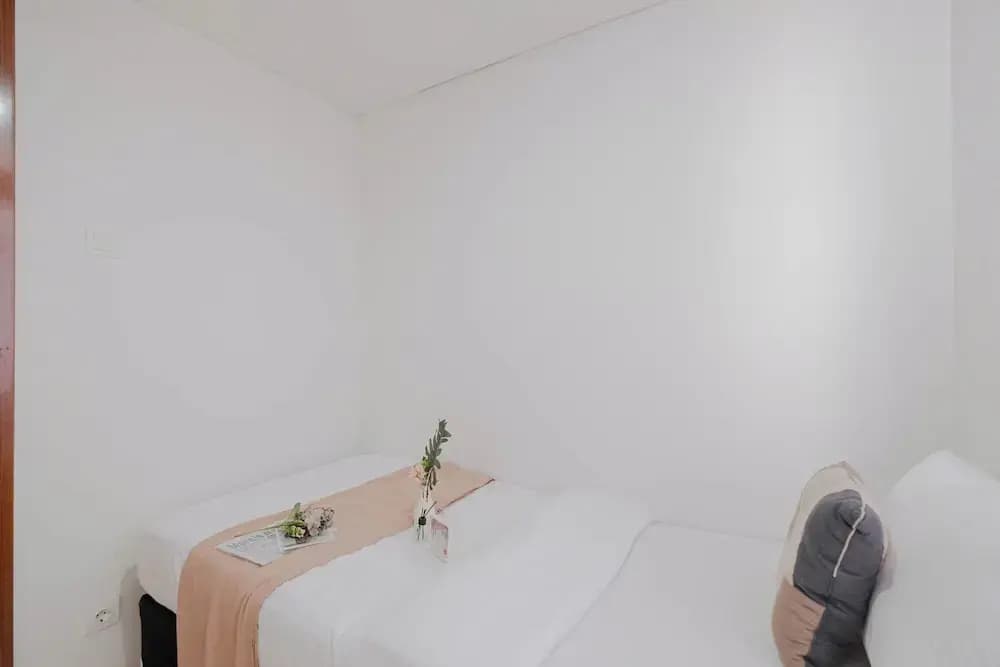 Best Deal and Comfy 2BR Apartment at Vittoria Residence - photo 6