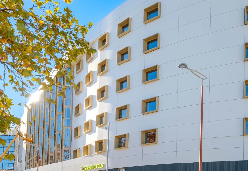 B&B HOTEL Nice Stade Riviera - photo 1