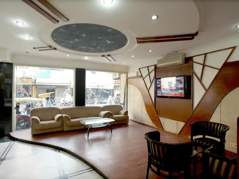 Hotel Chanchal Continental - photo 2