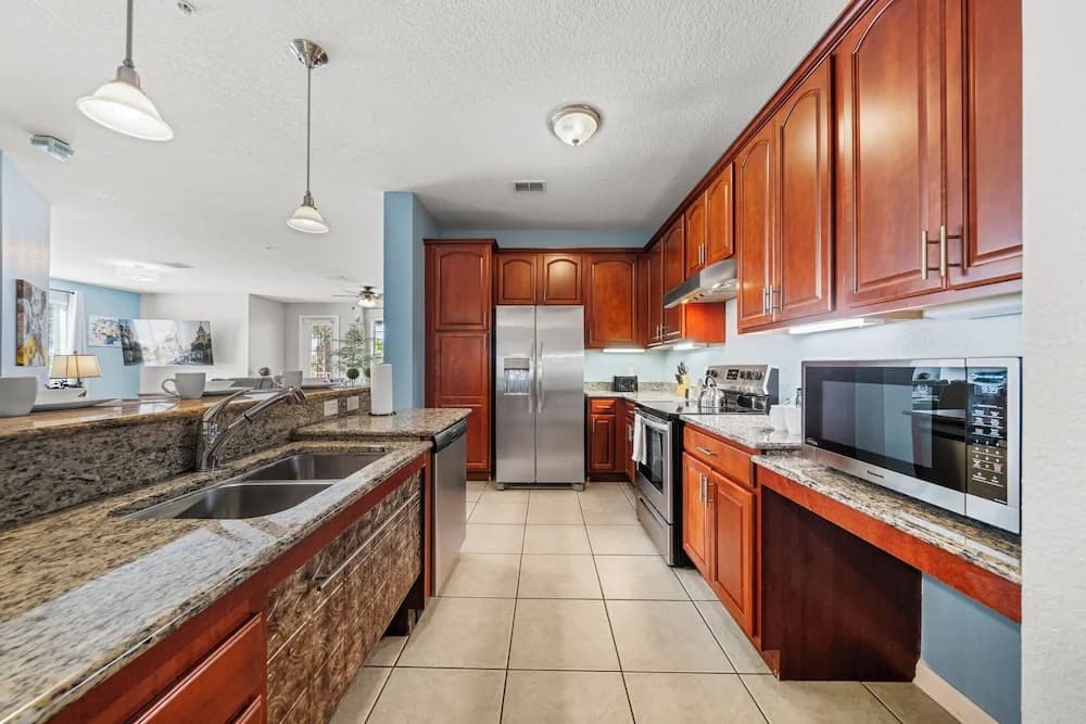 Lakefront Luxury - photo 36