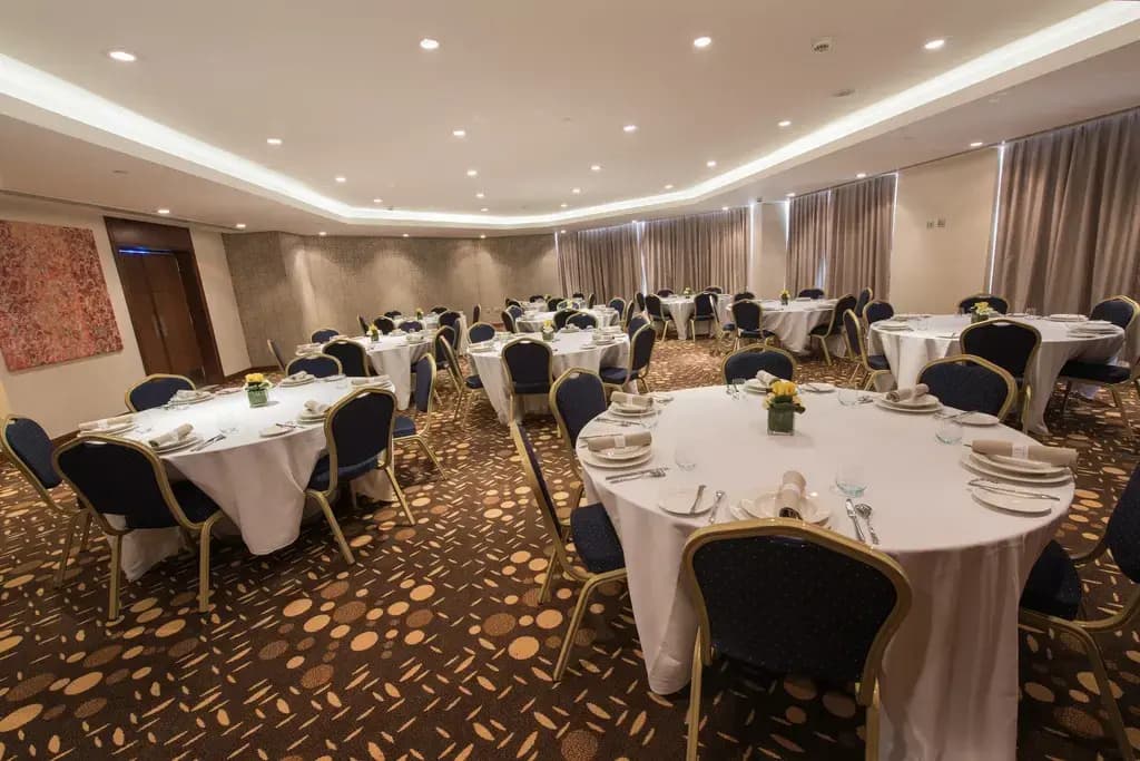 The Avenue Hotel - photo 19