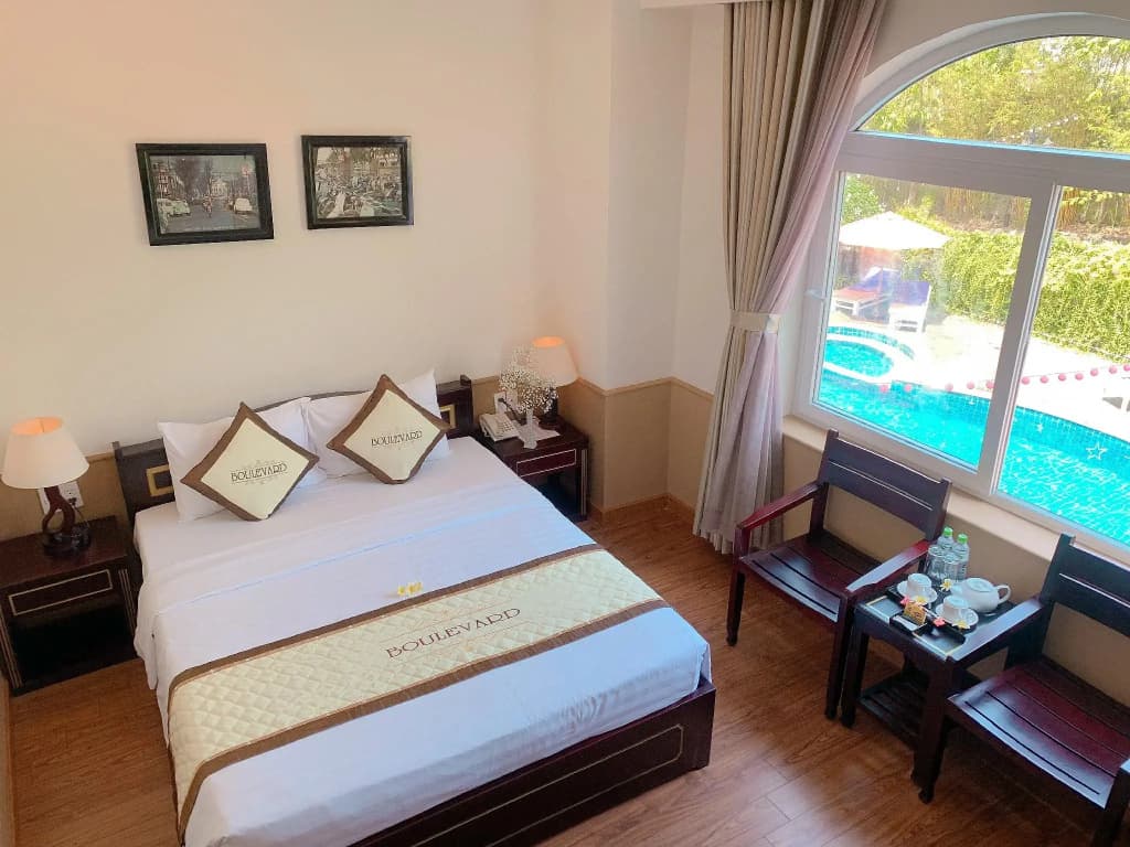 Boulevard Hotel - photo 3