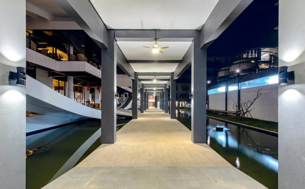 Pacific Hotel & Spa - photo 16