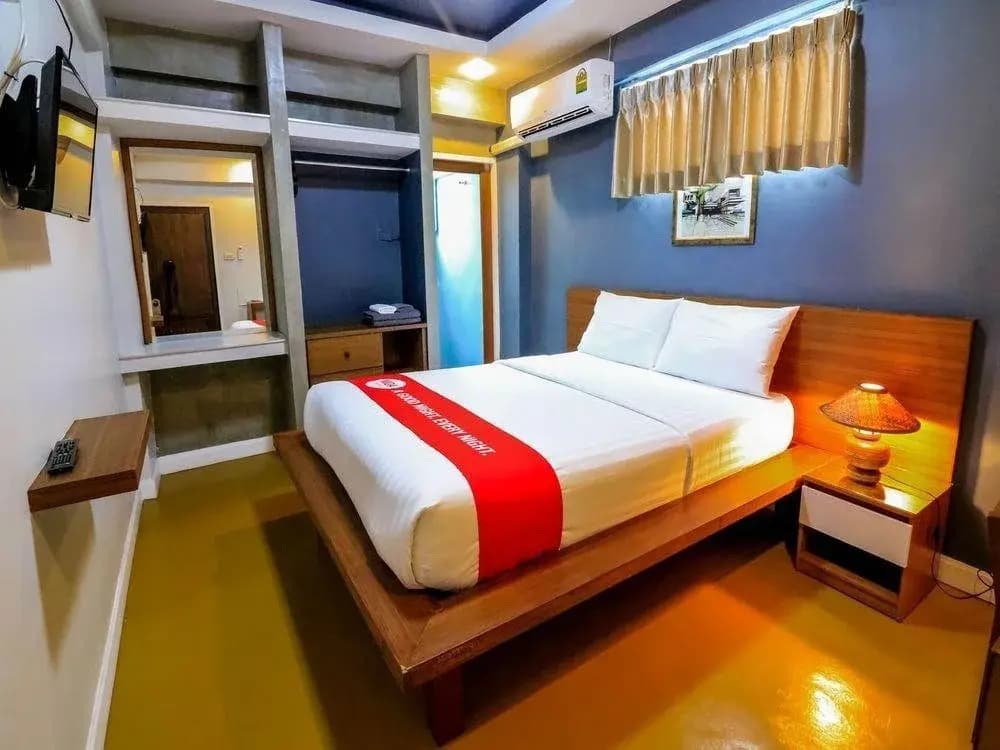 Chula Room & Service - photo 4