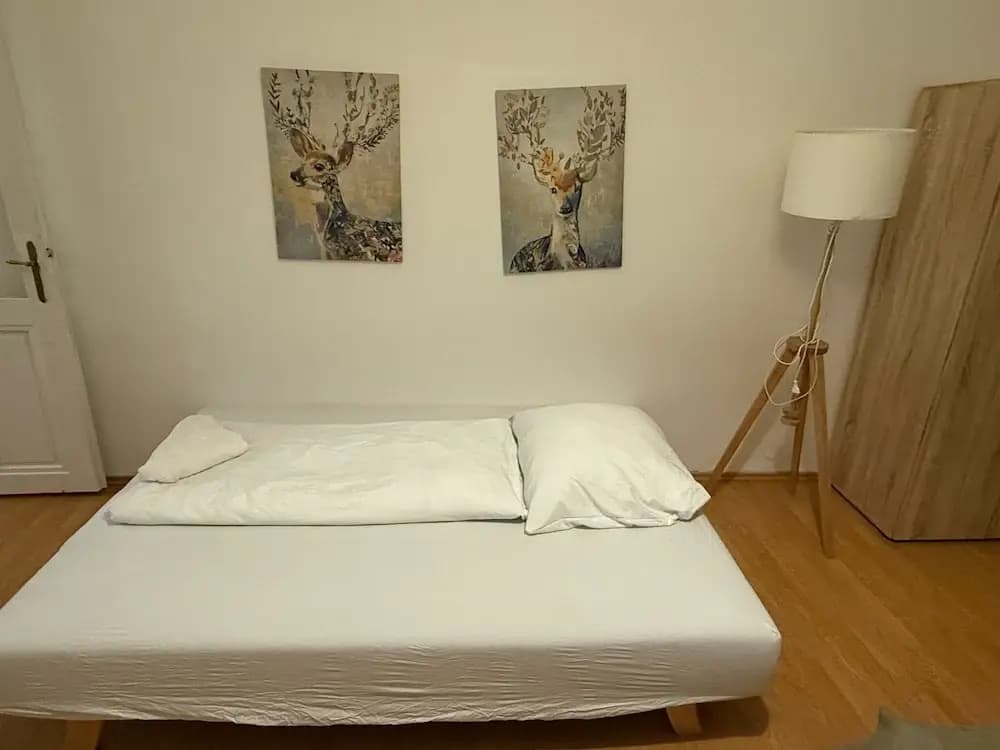 Budget 1BR Apt Close to Westbahnhof - photo 3
