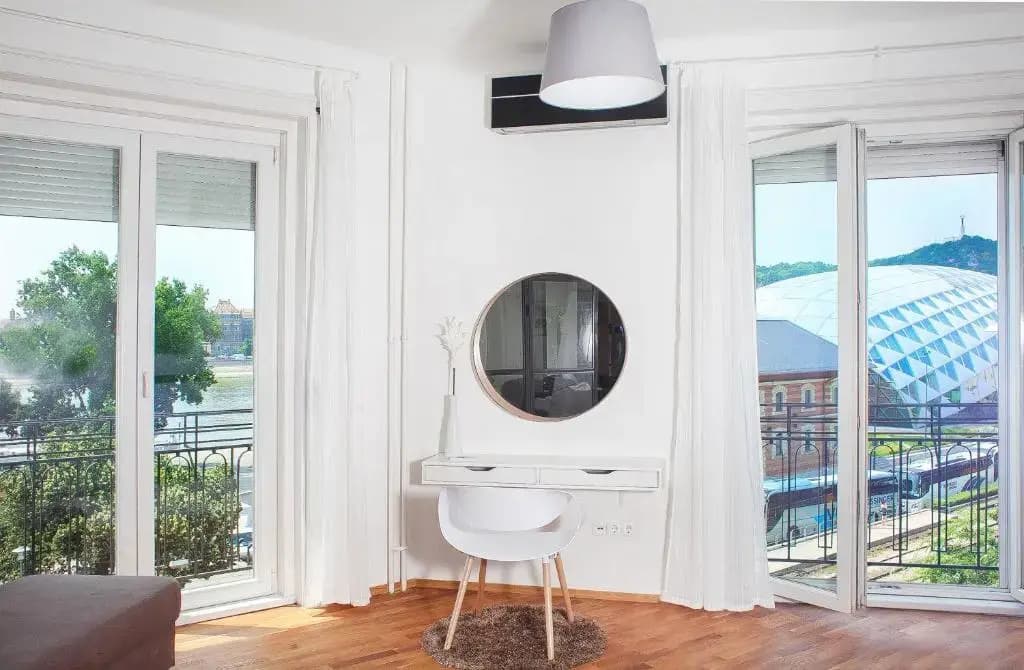 Riverside Panorama Apartment - photo 9