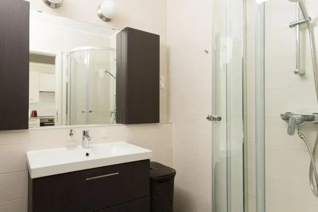 City Break Apartment 1. - PRIVATE GARAGE/AC - photo 7