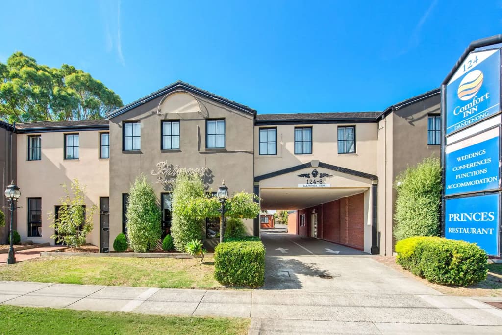 Comfort Hotel Dandenong - main photo