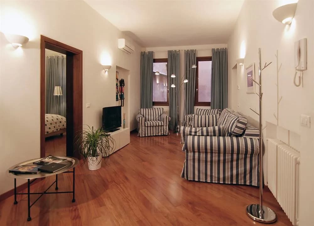 Sarai Apartments - photo 3
