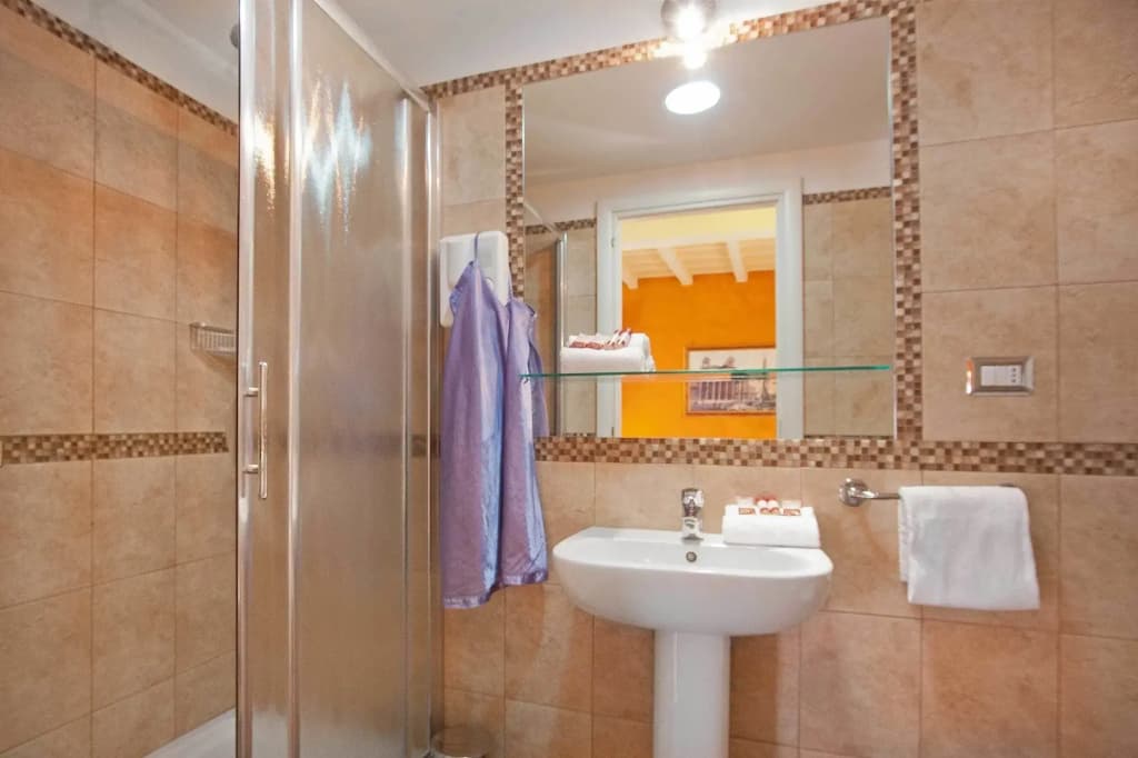 Pantheon Inn - photo 7