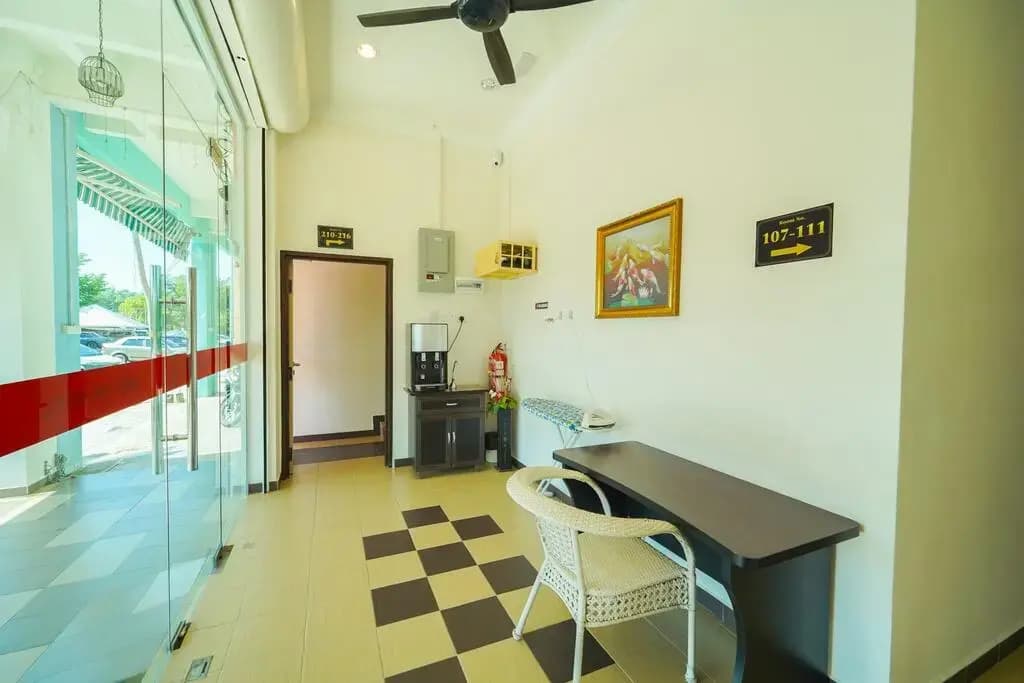 CMN Hotel - photo 10