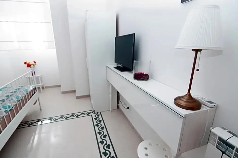 Mio House Vatican - photo 3