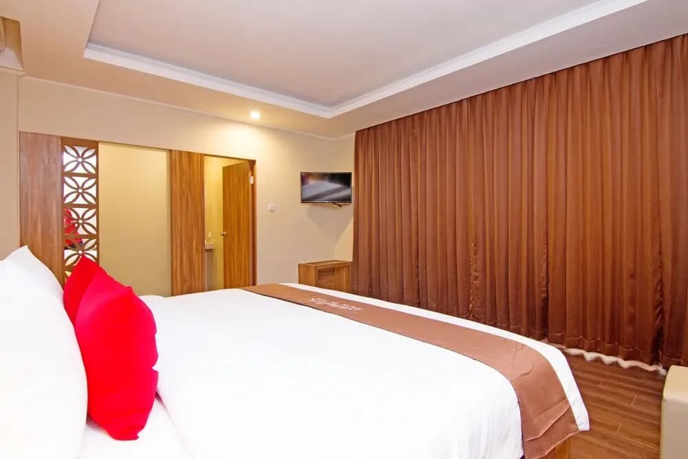Seminyak Lagoon All Suites Hotel - photo 8