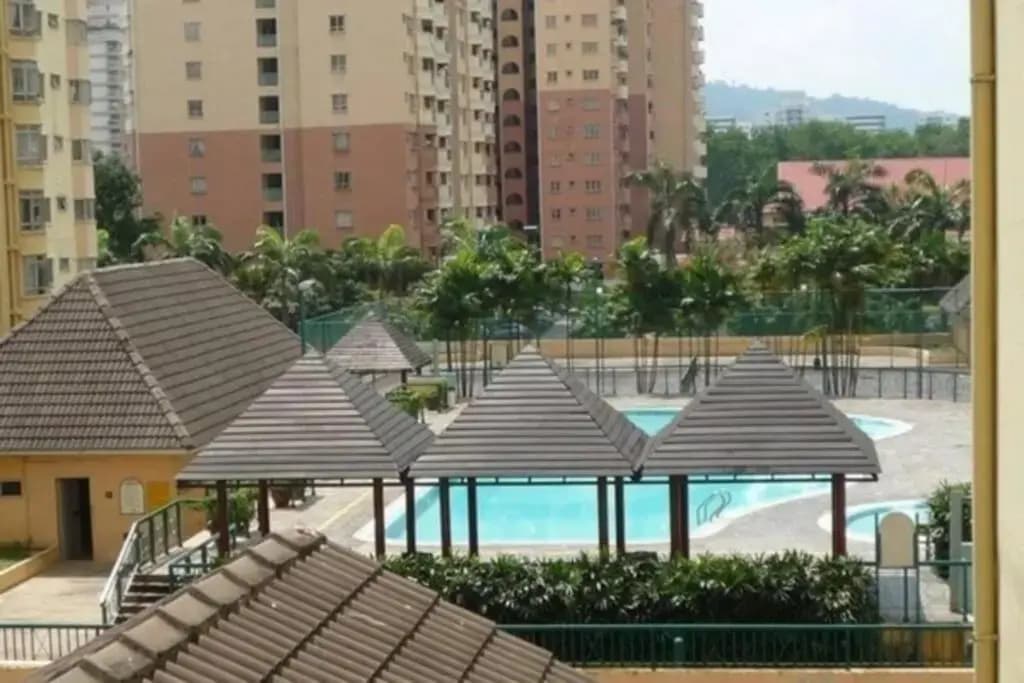 Own Private Jucuzzi POOL inside Sri Petaling Hse - photo 11