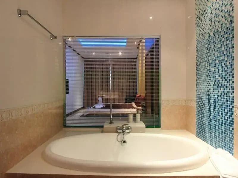 Chalong Seaview Resort - photo 8