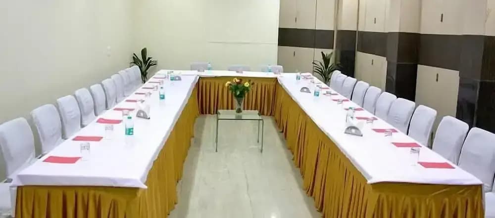 Hotel Amby Inn by Quadis - Lajpat Nagar - photo 16