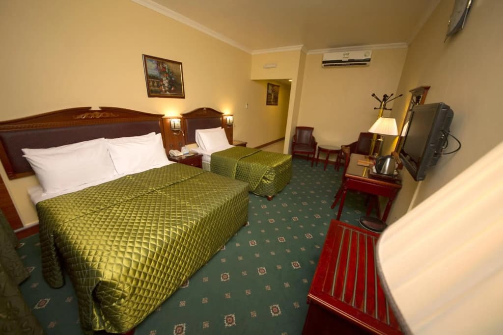 Mount Royal Hotel - photo 12