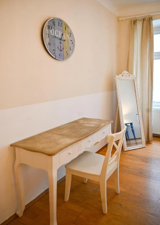 Bright Apartment Schönbrunn Palace - photo 5
