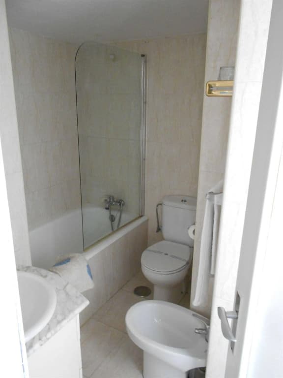 Hostal Valencia - photo 9
