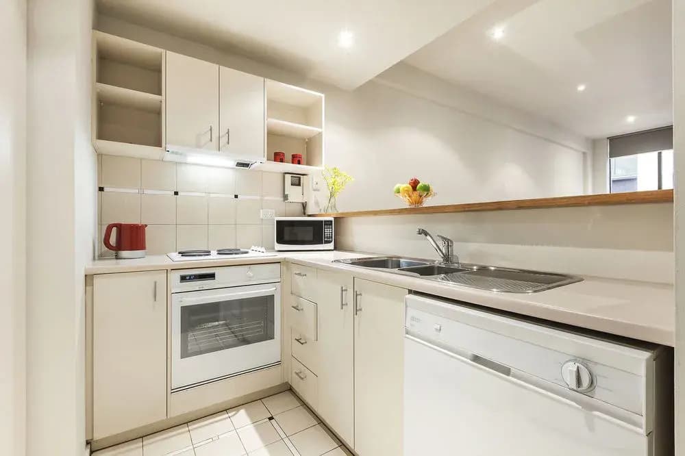 ABC Accommodation - Queen Street - photo 16