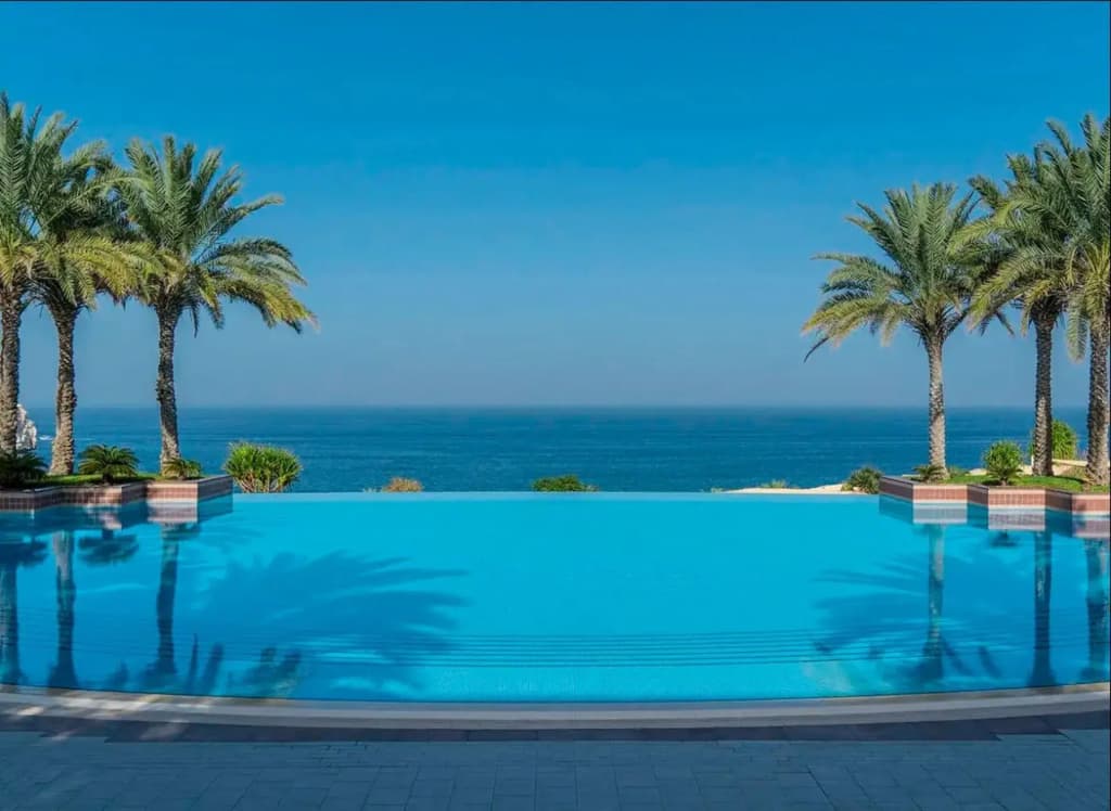 Al Husn Muscat Hotel - photo 18