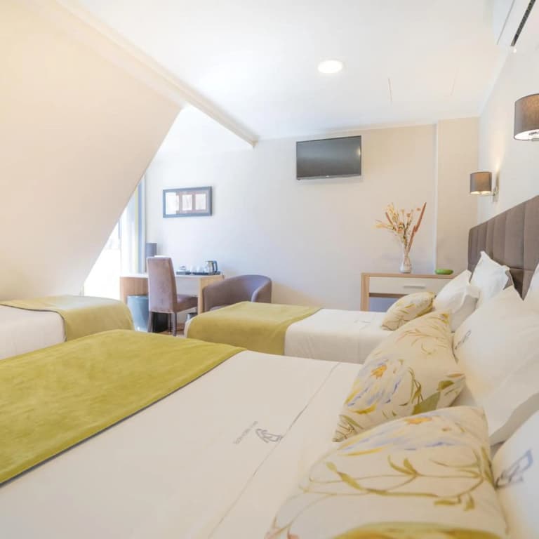 Dinya Lisbon Hotel - photo 40