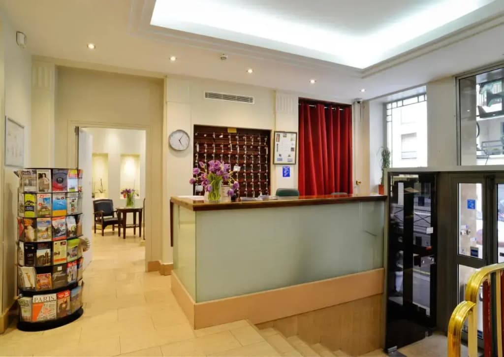 Hôtel Ambassadeur - photo 22