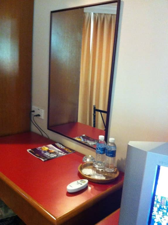 Seri Borneo Hotel - photo 3