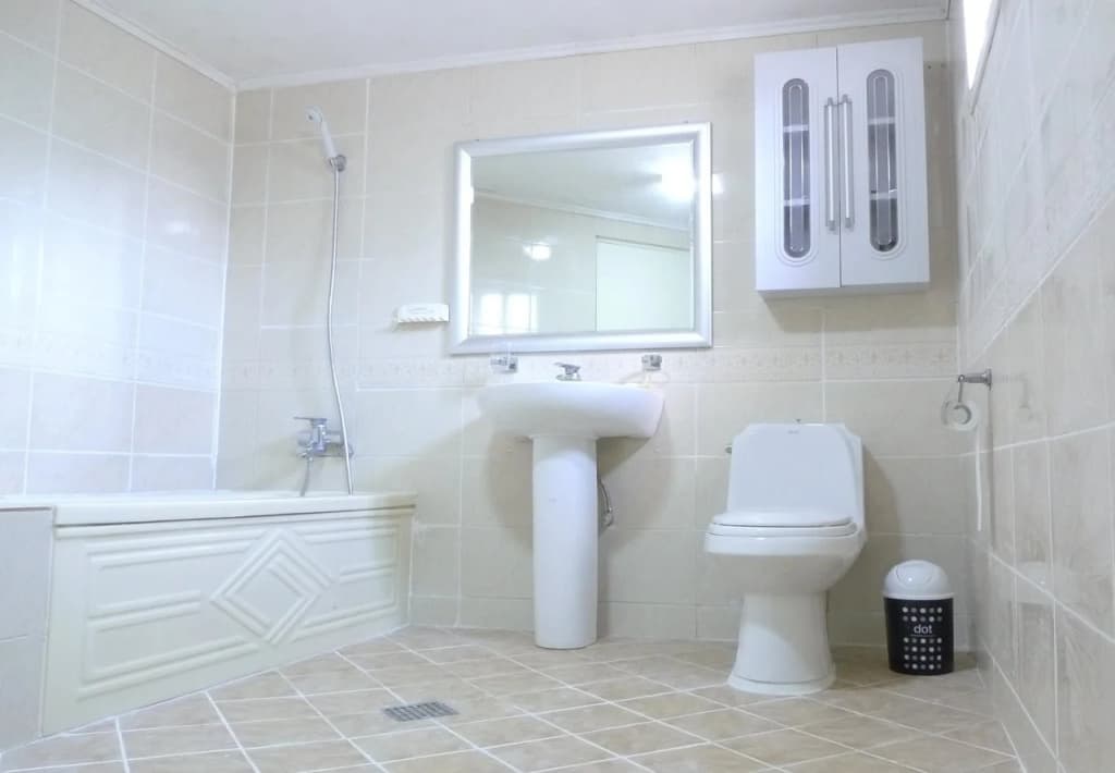 White Rabbit Guesthouse - photo 5