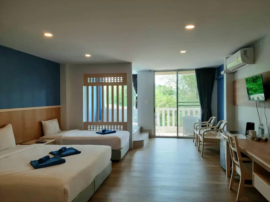 Karon Living Room - photo 28