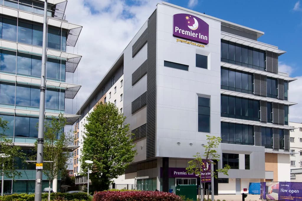 Premier Inn London Ealing - photo 10