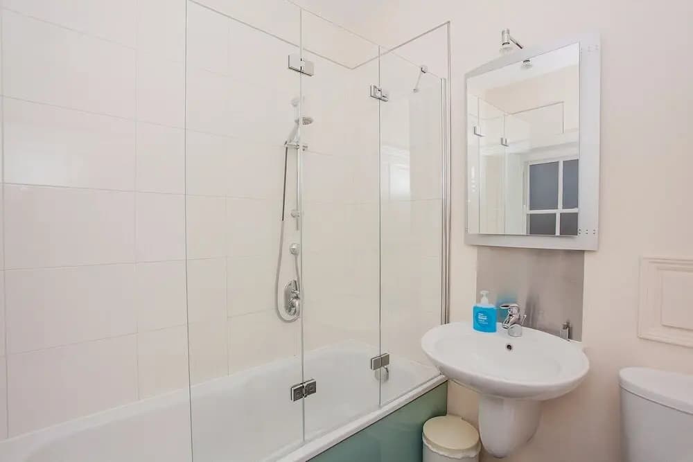 London Bridge Designer Flat - photo 8