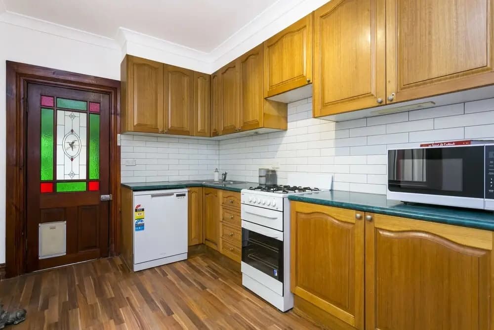 Spacious 3 Bedroom Minutes To CBD - photo 13