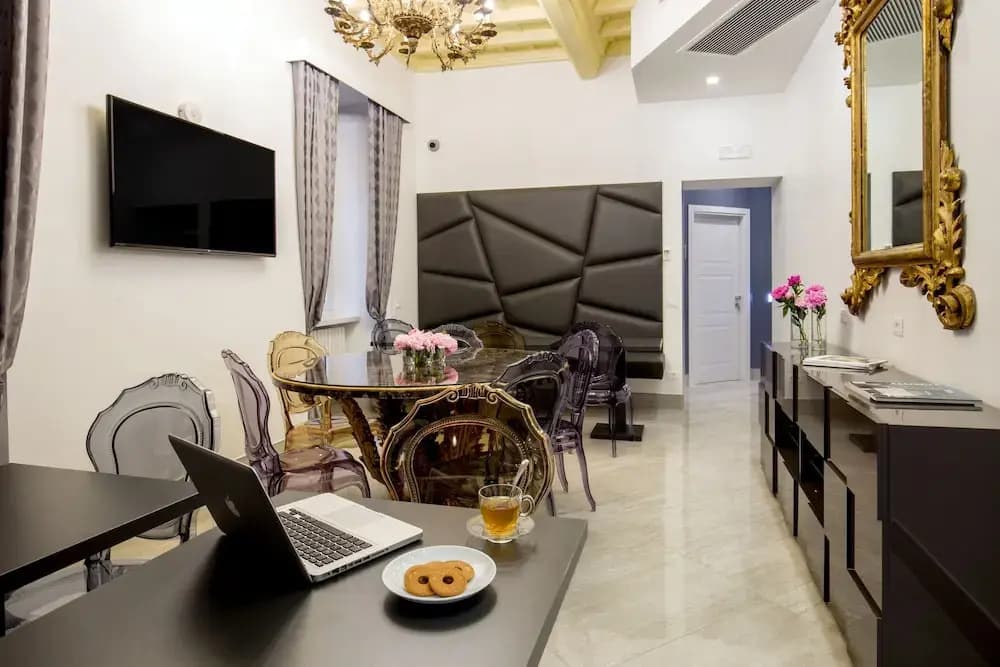 GCF Luxury Suites, Guest House - photo 3