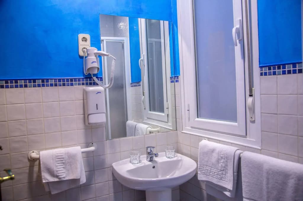 Hostal Montaloya - photo 8