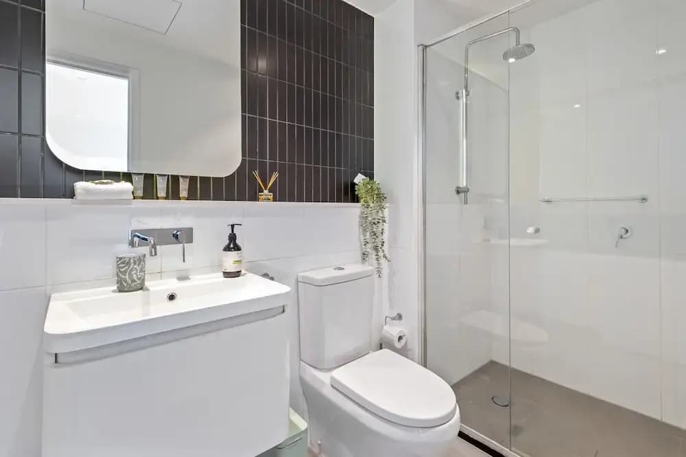 Collingwood Cool 2-bed, Balcony, Gym, Rooftop - photo 7