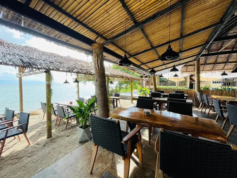 Absolute Beachfront Resort - photo 26