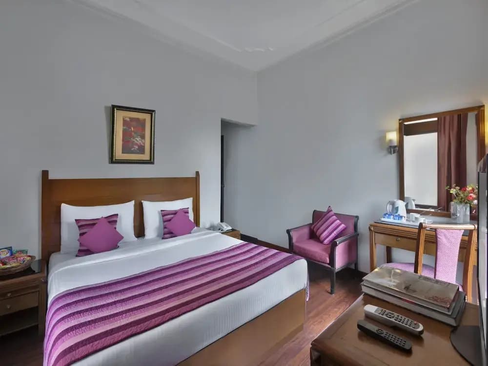 Edition O 30065 Regale Inn - photo 4
