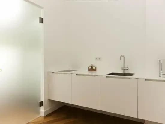 Museum City Centre Apartment - photo 9