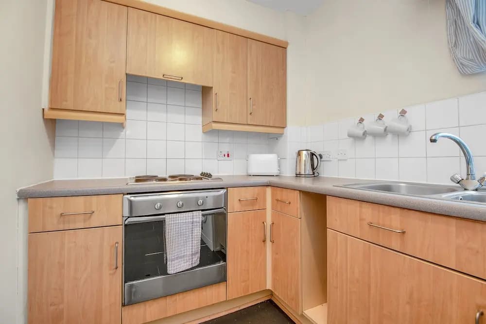 Tony Asga - Coady Apartment - photo 16