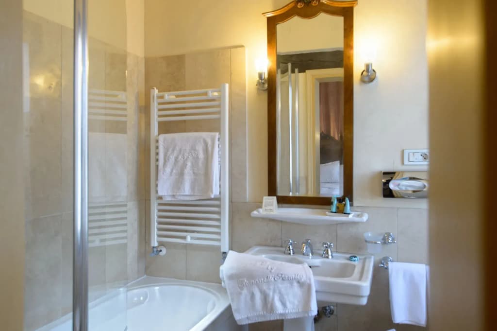 Hotel Flora - photo 9