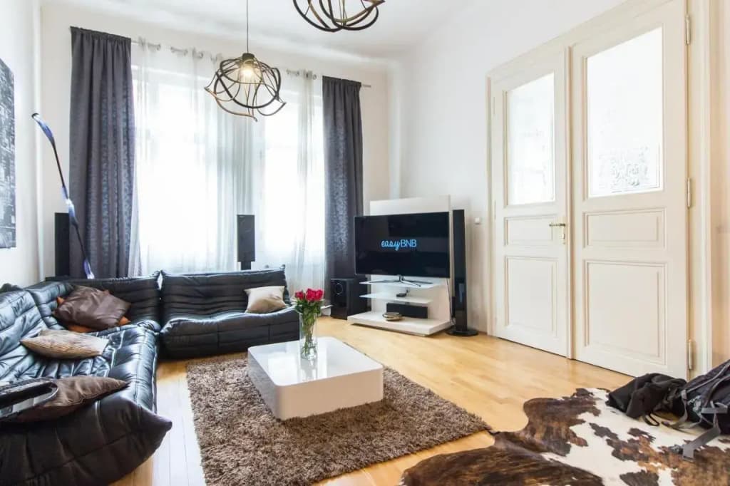 Lesser Town Apartment - photo 3